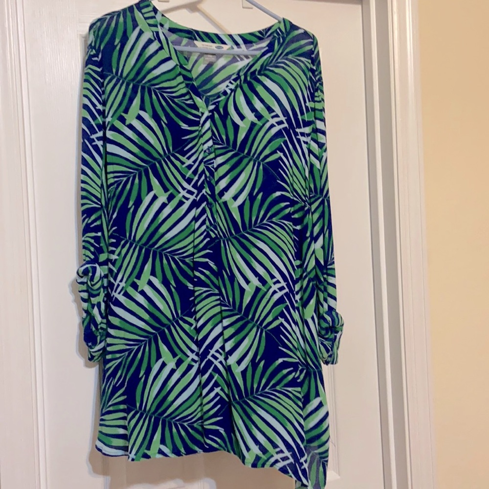 🌿Old Navy “The Tunic Shirt” - tropical design🌿